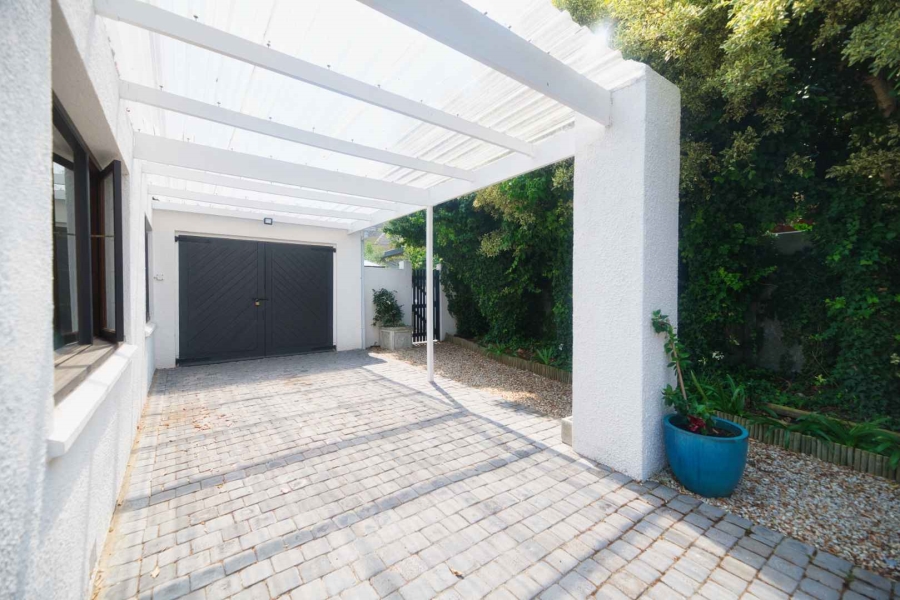 3 Bedroom Property for Sale in Northcliff Western Cape